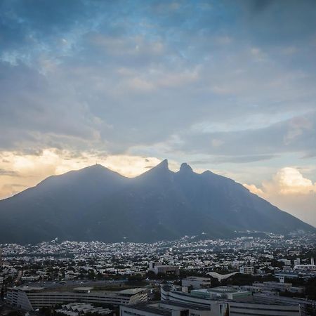 Hotel One Monterrey Tecnologico Esterno foto