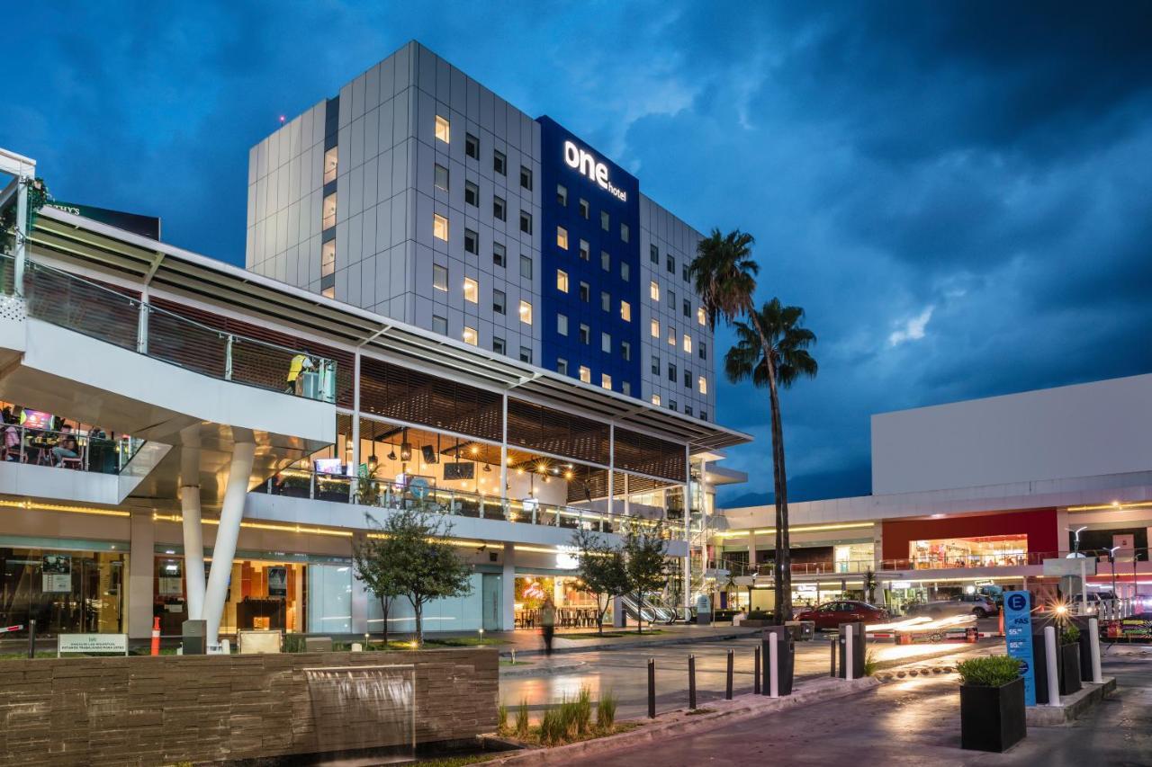Hotel One Monterrey Tecnologico Esterno foto